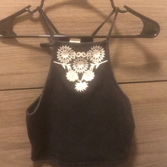 Me to We embroidered crop top - Picture 1 of 3